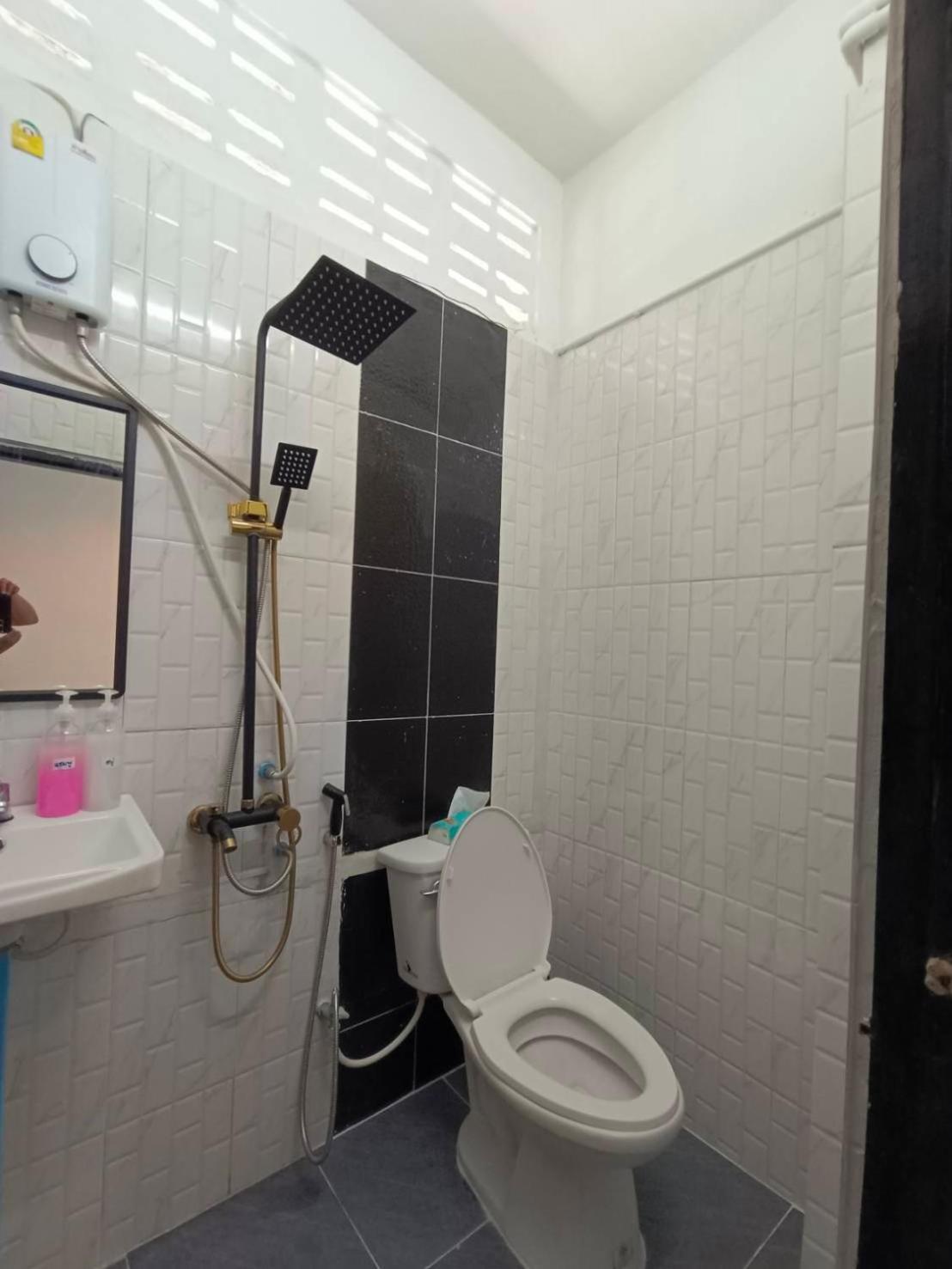 Gift House Hotel Hat Yai Exterior photo