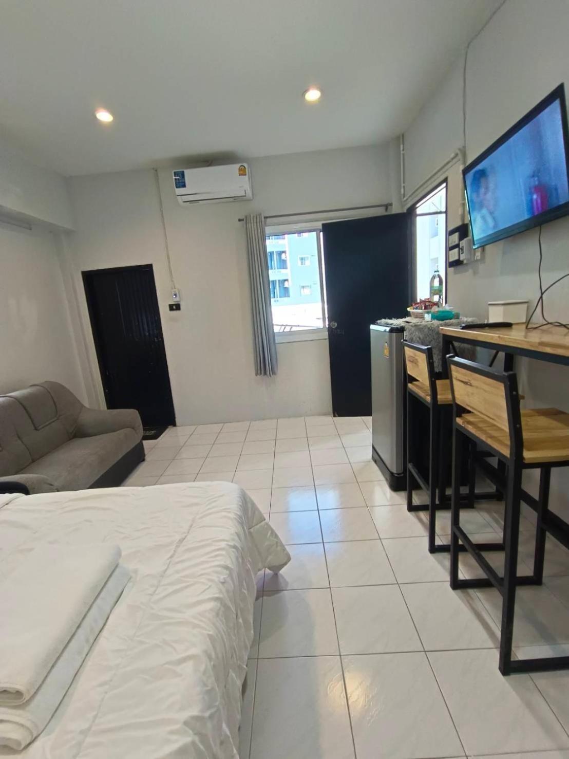 Gift House Hotel Hat Yai Exterior photo